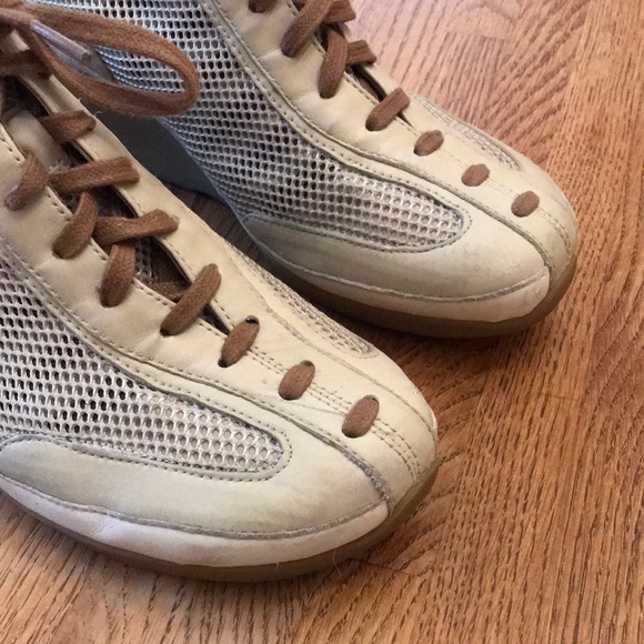 Wedge Leather & Mesh Sneakers - by Tsubo - Picture 4 of 9